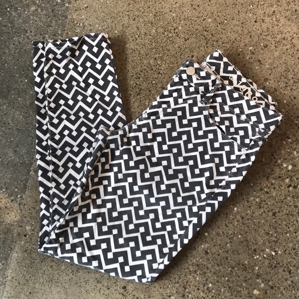 EUC gap black and white jeans